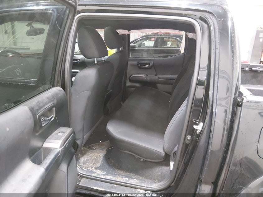 2017 Toyota Tacoma VIN 5TFCZ5AN1HX098548 IAAI salvage auction — SIDE, Bill Of Sale (Alaska), sold $8,700 on 2026-07-24 (photo 8)
