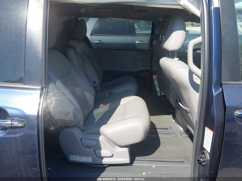 2019 Toyota Sienna VIN 5TDYZ3DC6KS996788 IAAI salvage auction — LEFT FRONT, Salvage (Georgia), sold $3,700 on 2026-07-14 (photo 8)