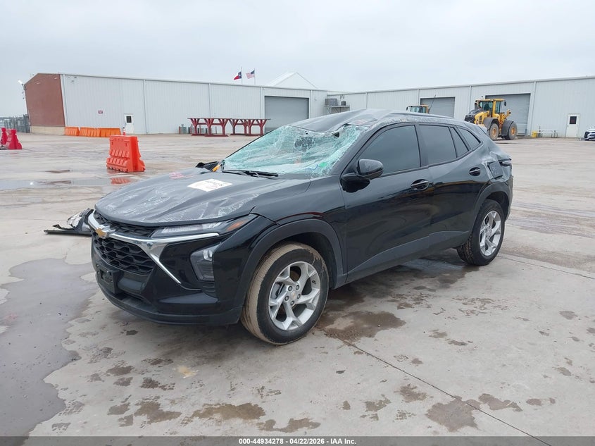 2025 Chevrolet Trax VIN KL77LFEP2SC165383 IAAI salvage auction — ROLLOVER, Salvage (Texas), sold $1,700 on 2026-07-24 (photo 2)