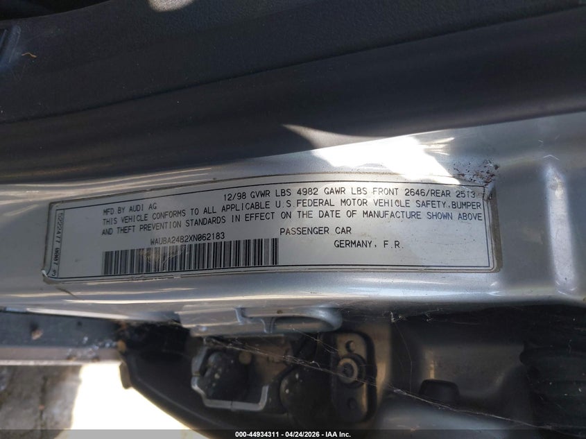 1999 Audi A6 VIN WAUBA24B2XN062183 IAAI salvage auction — BIO HAZARD, Salvage (California), sold $200 on 2026-07-08 (photo 9)