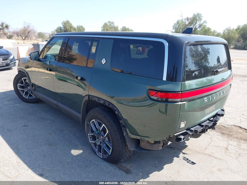 2023 Rivian R1s VIN 7PDSGABA1PN020926 IAAI salvage auction — RIGHT SIDE, Salvage (California), sold $19,250 on 2026-07-09 (photo 3)