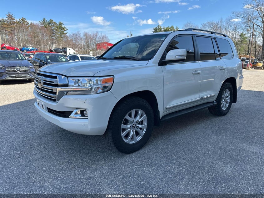 2017 Toyota Land cruiser VIN JTMCY7AJ7H4052946 IAAI salvage auction — NORMAL WEAR, Clear (Illinois), sold $37,500 on 2026-07-08 (photo 2)
