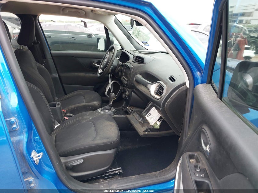 2020 Jeep Renegade VIN ZACNJAAB2LPM07452 IAAI salvage auction — HAIL, Original (Texas), sold $2,150 on 2026-07-28 (photo 5)