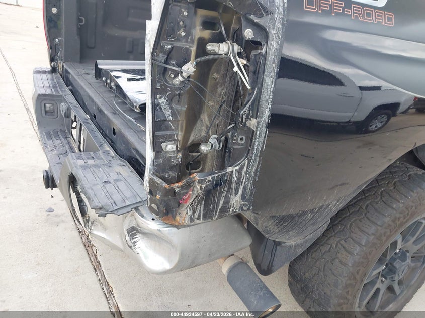 2020 Toyota Tundra VIN 5TFDY5F19LX954412 IAAI salvage auction — REAR END, Original (Texas), sold $20,075 on 2026-07-10 (photo 6)