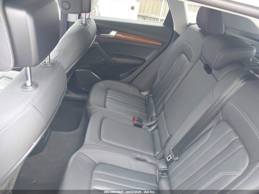 2021 Audi Q5 VIN WA1AAAFY4M2008983 IAAI salvage auction — UNKNOWN, Salvage (Illinois), sold $10,100 on 2026-07-21 (photo 8)