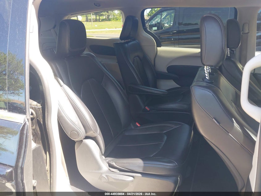 2023 Chrysler Pacifica VIN 2C4RC1L79PR518248 IAAI salvage auction — NORMAL WEAR, SF97 (Virginia), sold $11,850 on 2026-07-31 (photo 8)