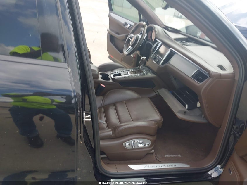 2016 Porsche Macan VIN WP1AF2A58GLB90887 IAAI salvage auction — FRONT END, Salvage Title, sold $6,800 on 2026-07-31 (photo 5)