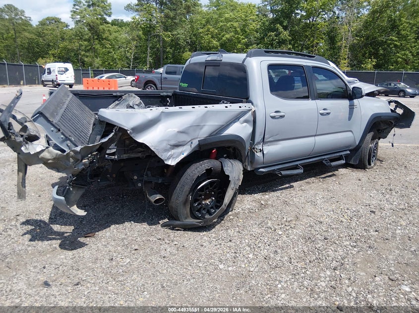 2017 Toyota Tacoma VIN 5TFCZ5AN0HX052502 IAAI salvage auction — FRONT & REAR, Salvage (South Carolina), sold $3,550 on 2026-07-08 (photo 4)