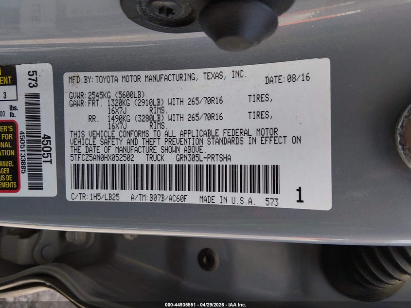 2017 Toyota Tacoma VIN 5TFCZ5AN0HX052502 IAAI salvage auction — FRONT & REAR, Salvage (South Carolina), sold $3,550 on 2026-07-08 (photo 9)