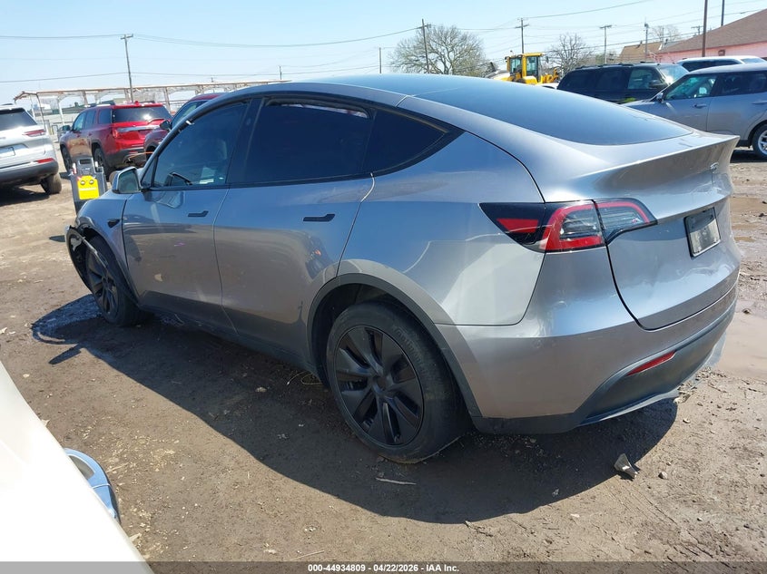 2025 Tesla Model y VIN 7SAYGDEE1SF297457 IAAI salvage auction — FRONT END, Salvage Title, sold $13,100 on 2026-07-23 (photo 3)