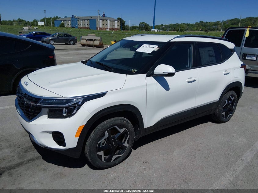 2025 Kia Seltos VIN KNDEUCAA0S7817997 IAAI salvage auction — RIGHT SIDE, Salvage (Illinois), sold $7,100 on 2026-07-21 (photo 2)