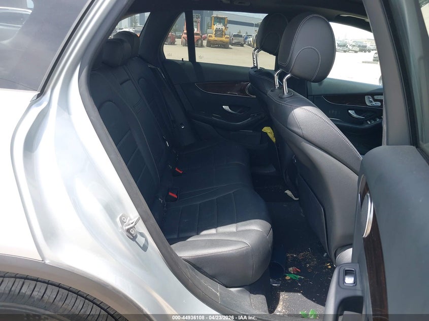 2017 Mercedes-benz Glc VIN WDC0G4JB7HF140794 IAAI salvage auction — REAR END, Rebuildable (Florida), sold $6,050 on 2026-07-28 (photo 8)
