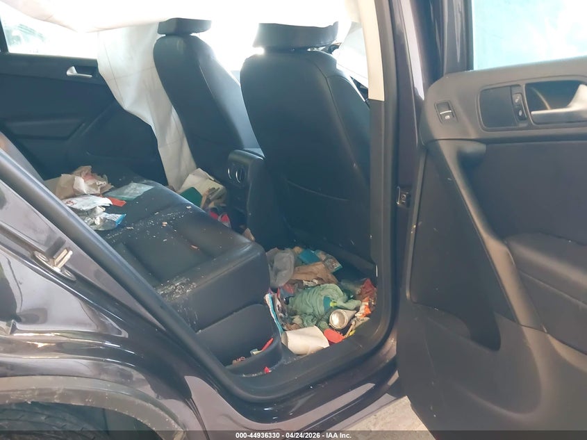 2016 Volkswagen Tiguan VIN WVGBV7AX4GW535981 IAAI salvage auction — BIO HAZARD, Salvage (Idaho), sold $600 on 2026-07-14 (photo 8)