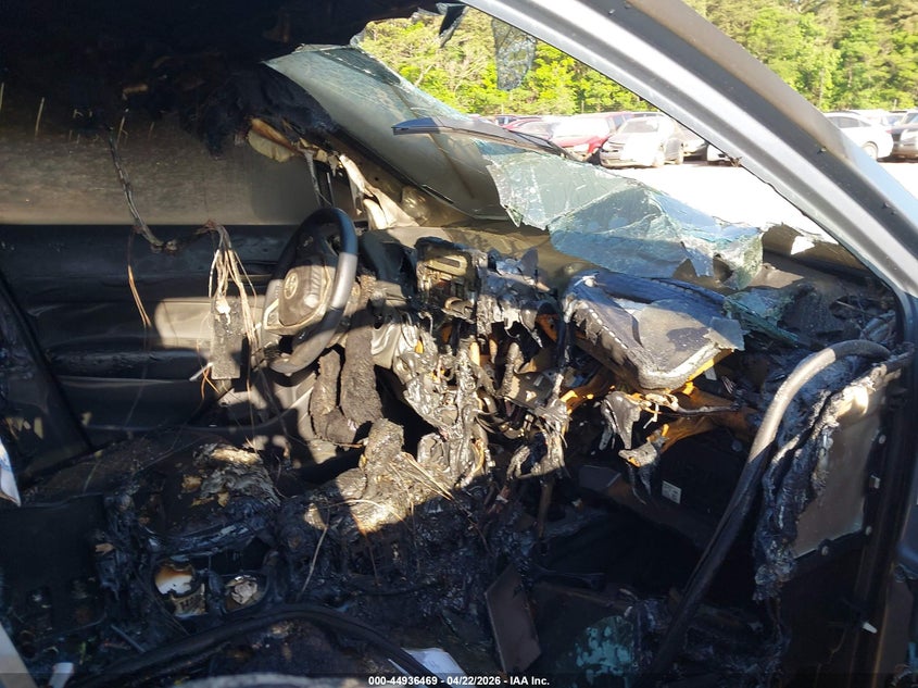 2023 Toyota Corolla cross VIN 7MUEAAAG6PV062245 IAAI salvage auction — INTERIOR BURN, Salvage (Alabama), sold $5,100 on 2026-07-15 (photo 5)