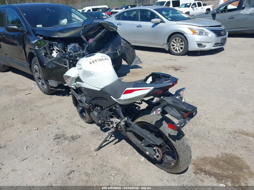 2023 Kawasaki Er VIN JKAERKD15PDAR4001 IAAI salvage auction — FRONT END, Salvage Title, sold $475 on 2026-07-21 (photo 3)