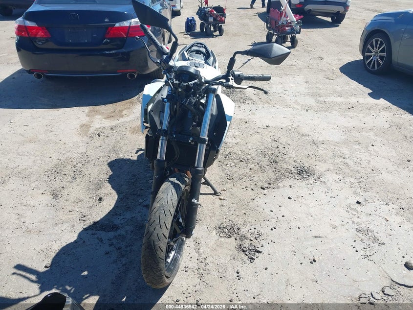 2023 Kawasaki Er VIN JKAERKD15PDAR4001 IAAI salvage auction — FRONT END, Salvage Title, sold $475 on 2026-07-21 (photo 5)