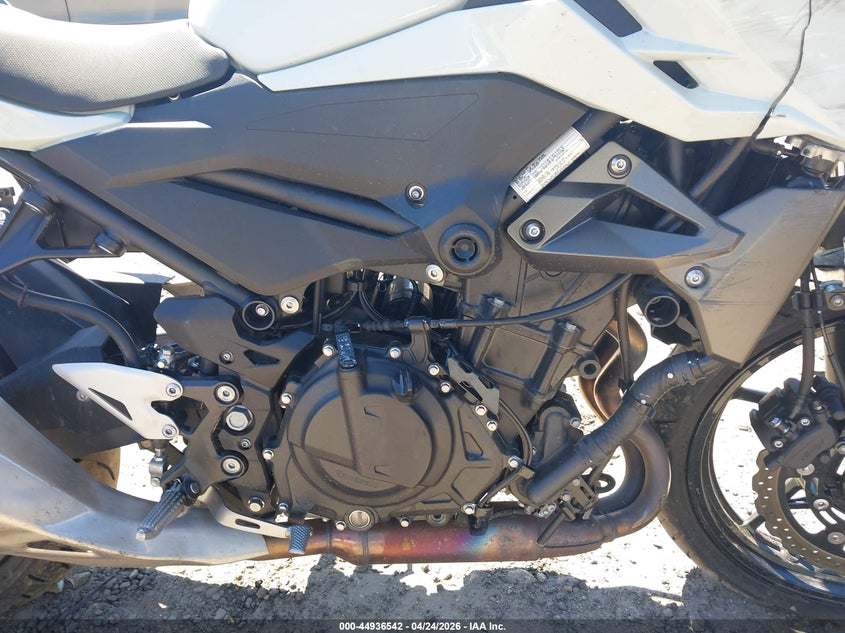 2023 Kawasaki Er VIN JKAERKD15PDAR4001 IAAI salvage auction — FRONT END, Salvage Title, sold $475 on 2026-07-21 (photo 8)