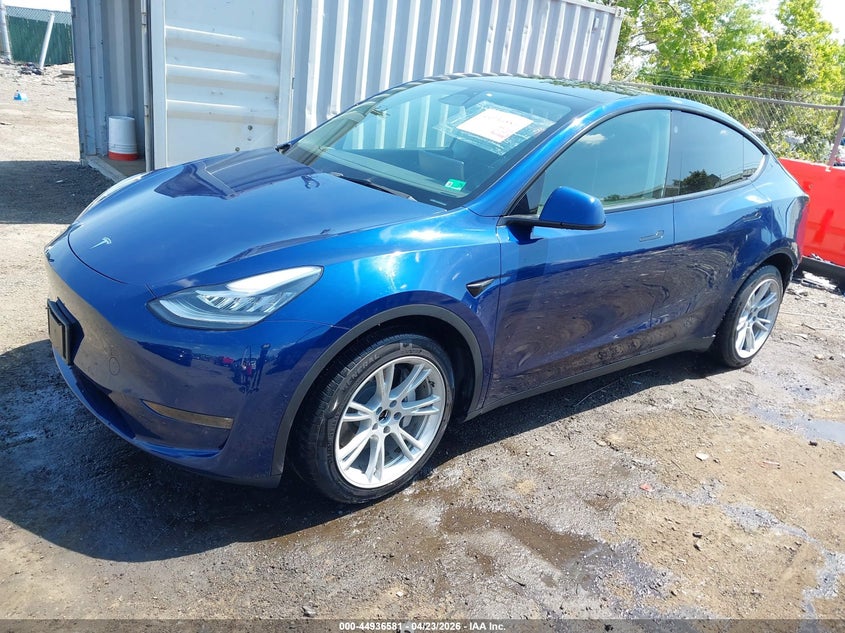 2022 Tesla Model y VIN 7SAYGDEE5NA005049 IAAI salvage auction — REAR END, Salvage Title, sold $11,150 on 2026-07-20 (photo 2)