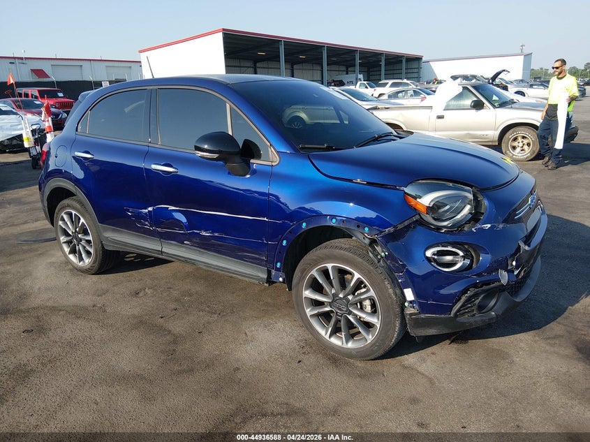 2023 Fiat 500x VIN ZFBNF3B11PPA29543 IAAI salvage auction — SIDE, Salvage (South Carolina), sold $4,800 on 2026-08-13 (photo 1)