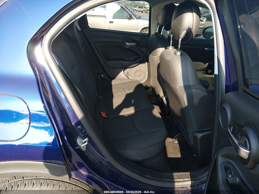 2023 Fiat 500x VIN ZFBNF3B11PPA29543 IAAI salvage auction — SIDE, Salvage (South Carolina), sold $4,800 on 2026-08-13 (photo 8)