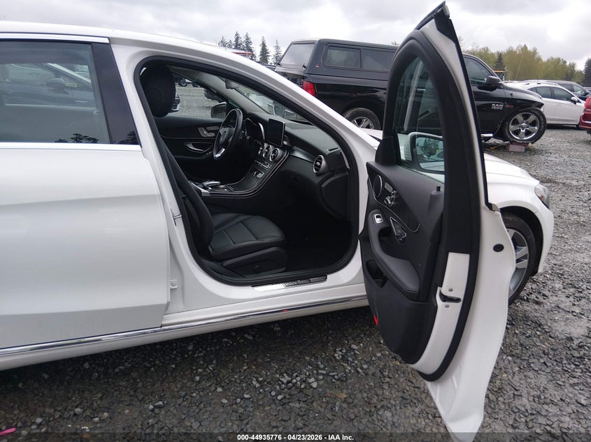 2016 Mercedes-benz C-klasse VIN 55SWF4KB0GU175258 IAAI salvage auction — SIDE, Wait Title, sold $3,700 on 2026-07-05 (photo 5)