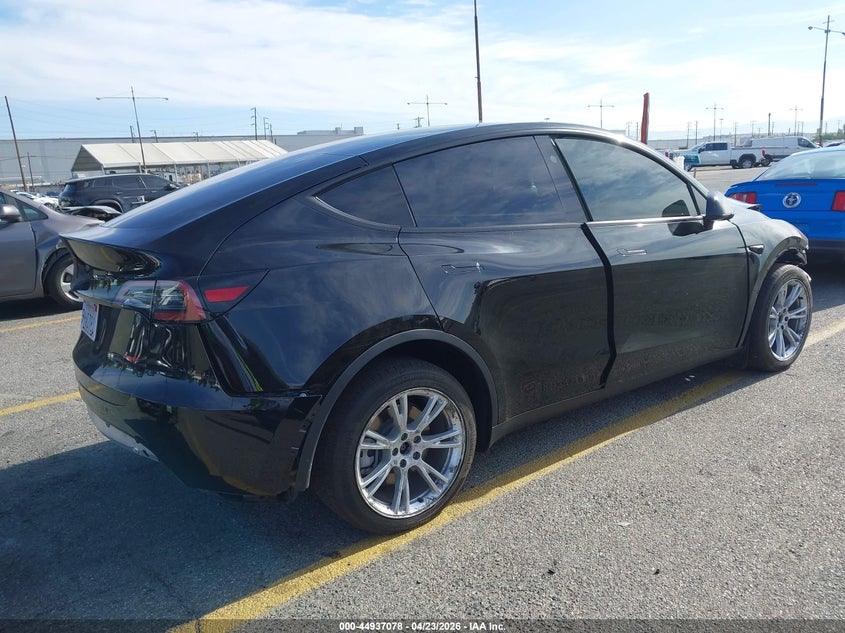2023 Tesla Model y VIN 7SAYGDEE5PA154743 IAAI salvage auction — FRONT END, Wait Title, sold $8,200 on 2026-07-28 (photo 4)