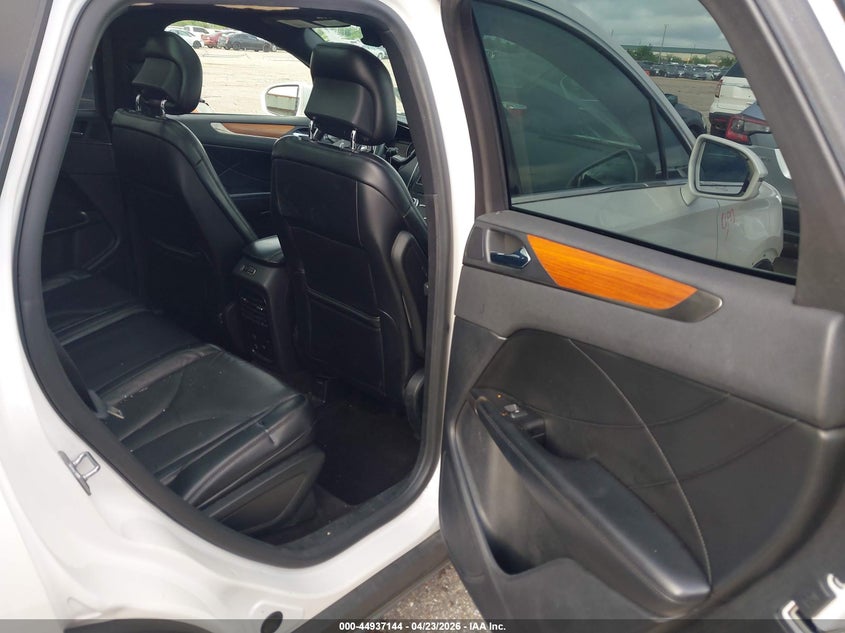 2019 Lincoln Mkc VIN 5LMCJ3D92KUL03399 IAAI salvage auction — FRONT END, Salvage Title, sold $2,600 on 2026-07-17 (photo 8)