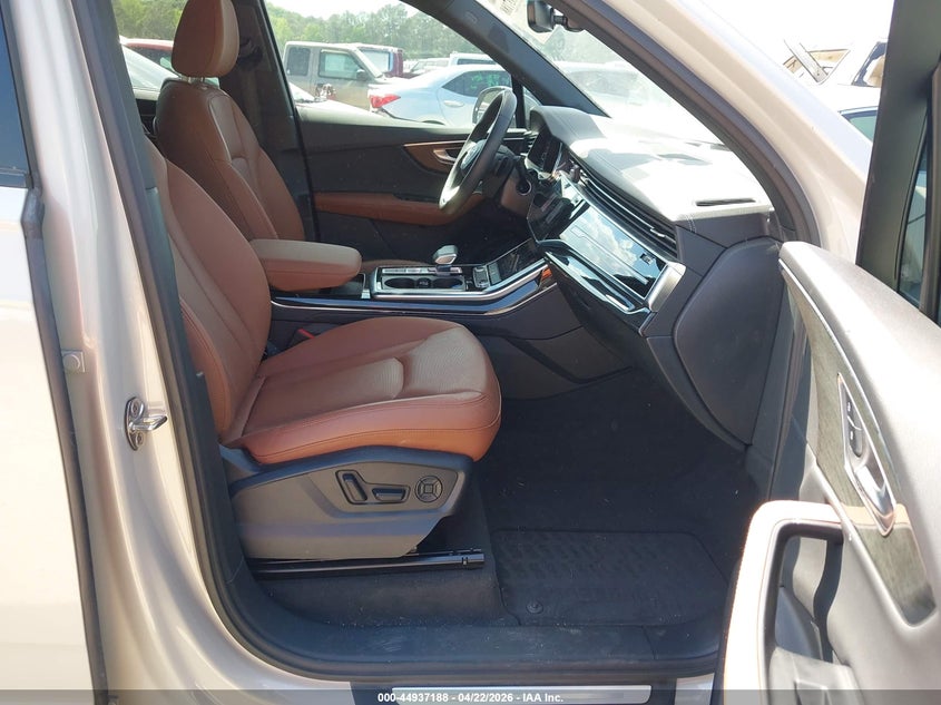 2024 Audi Q7 VIN WA1LCBF75RD003609 IAAI salvage auction — REAR END, Wait Title, sold $30,000 on 2026-07-16 (photo 5)