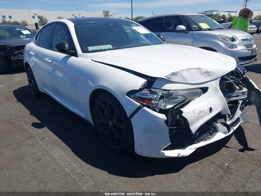 2021 Alfa romeo Giulia VIN ZARFAMBNXM7649833 IAAI salvage auction — FRONT END, Wait Title, sold $500 on 2026-07-24 (photo 1)