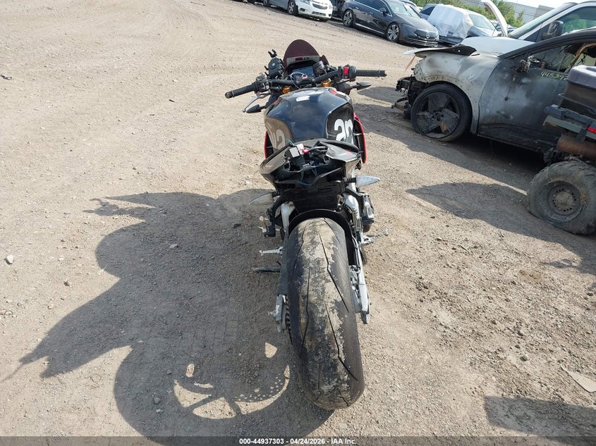 2024 Aprilia Tuono VIN ZD4KZUB04RS001175 IAAI salvage auction — REAR END, Salvage Title, sold $5,500 on 2026-07-21 (photo 6)