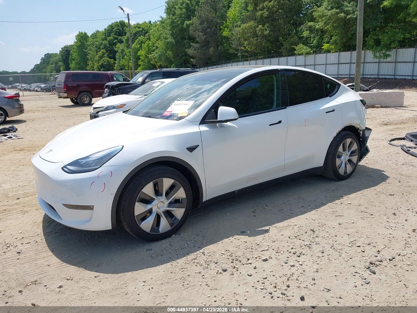 2021 Tesla Model y VIN 5YJYGDEE9MF204846 IAAI salvage auction — REAR END, Salvage Title, sold $9,900 on 2026-07-30 (photo 2)