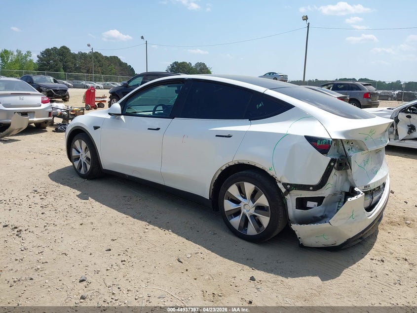 2021 Tesla Model y VIN 5YJYGDEE9MF204846 IAAI salvage auction — REAR END, Salvage Title, sold $9,900 on 2026-07-30 (photo 3)