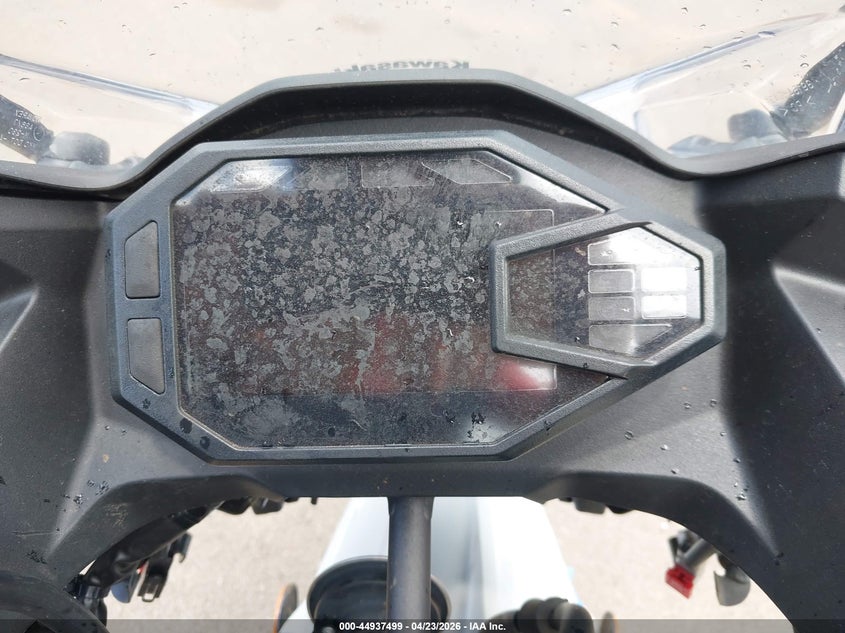 2025 Kawasaki Ninja VIN ML5EXGG17SDA68944 IAAI salvage auction — RIGHT SIDE, Salvage (Colorado), sold $375 on 2026-07-28 (photo 7)