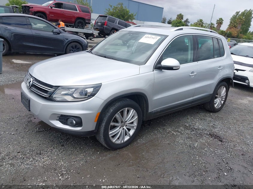 2016 Volkswagen Tiguan VIN WVGAV7AX3GW551195 IAAI salvage auction — REAR END, Salvage (California), sold $1,950 on 2026-08-07 (photo 2)