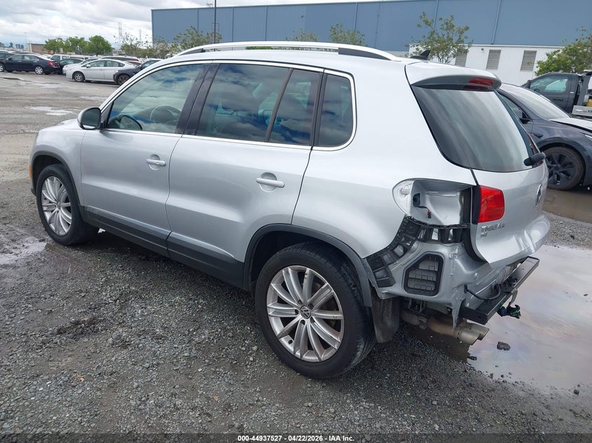 2016 Volkswagen Tiguan VIN WVGAV7AX3GW551195 IAAI salvage auction — REAR END, Salvage (California), sold $1,950 on 2026-08-07 (photo 3)
