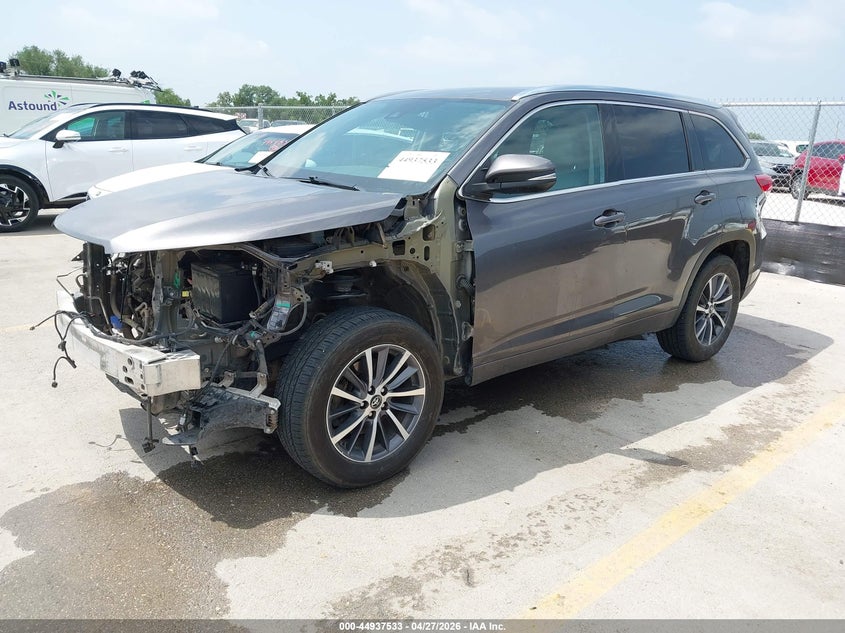 2018 Toyota Highlander VIN 5TDKZRFH6JS541004 IAAI salvage auction — FRONT END, Salvage Title, sold $5,000 on 2026-07-11 (photo 2)