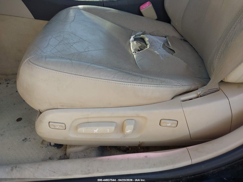 2008 Lexus Es 350 VIN JTHBJ46GX82201713 IAAI salvage auction — FRONT & REAR, Salvage (Illinois), sold $750 on 2026-07-13 (photo 9)