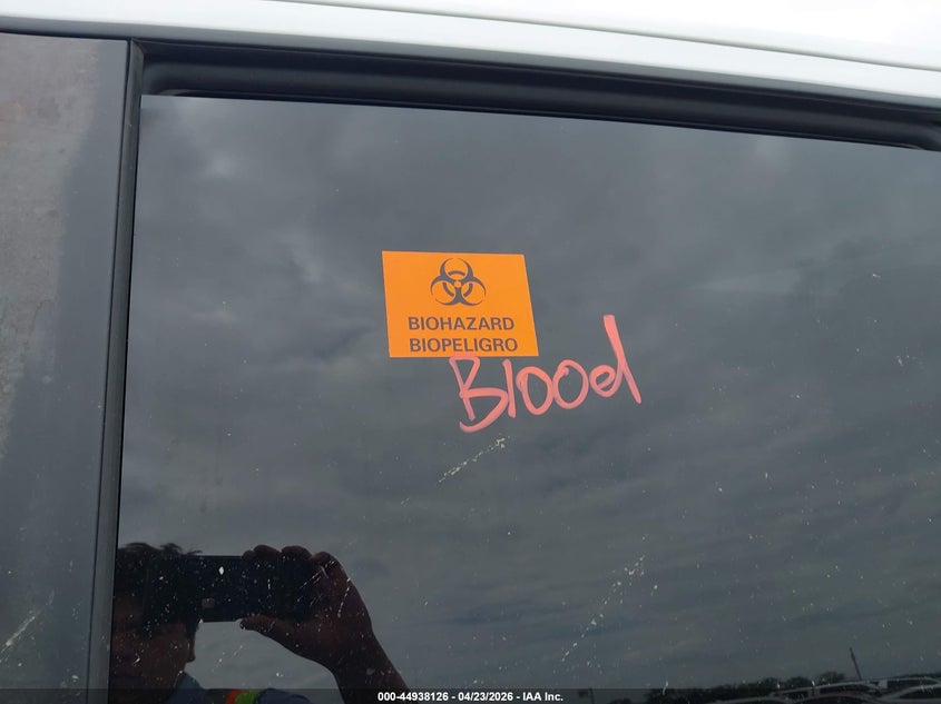 2020 Chevrolet Silverado VIN 1GC1YNEY9LF305751 IAAI salvage auction — BIOHAZARD/CHEMICAL, Salvage Title, sold $8,200 on 2026-07-10 (photo 7)