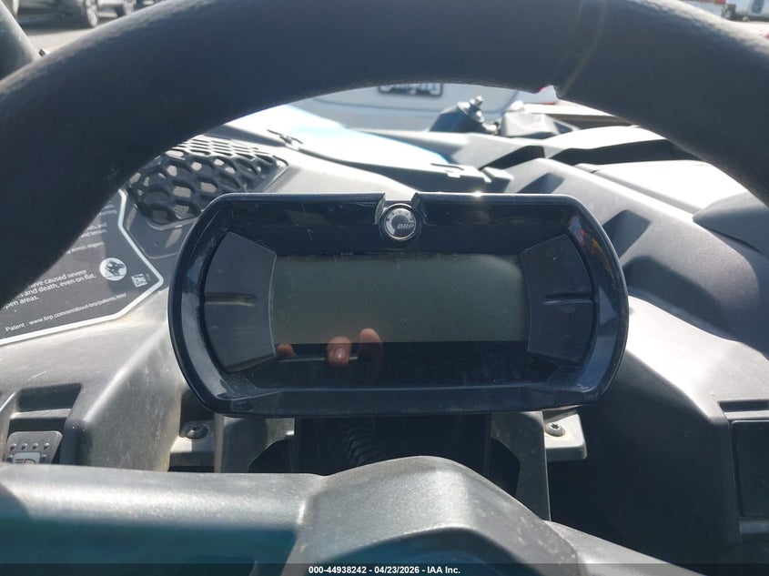 2023 Can-am/ brp Maverick VIN 3JBVMAY20PE000297 IAAI salvage auction — LEFT & RIGHT, Salvage (California), sold $11,000 on 2026-09-08 (photo 7)