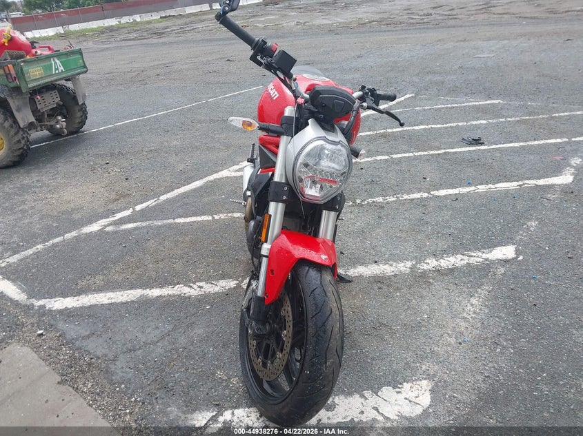 2017 Ducati Monster VIN ZDMMADBM0HB002809 IAAI salvage auction — FRONT END, Salvage Title, sold $1,800 on 2026-08-06 (photo 5)
