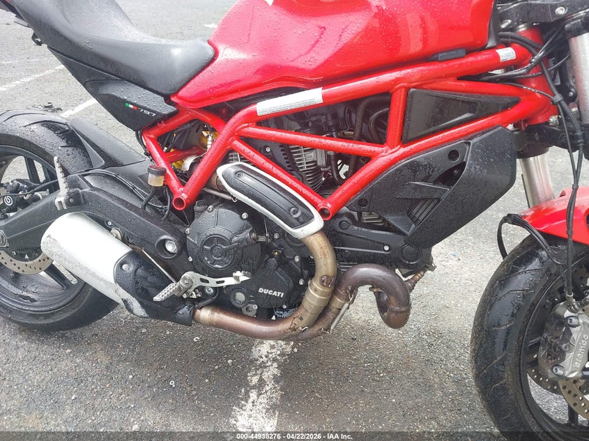 2017 Ducati Monster VIN ZDMMADBM0HB002809 IAAI salvage auction — FRONT END, Salvage Title, sold $1,800 on 2026-08-06 (photo 8)