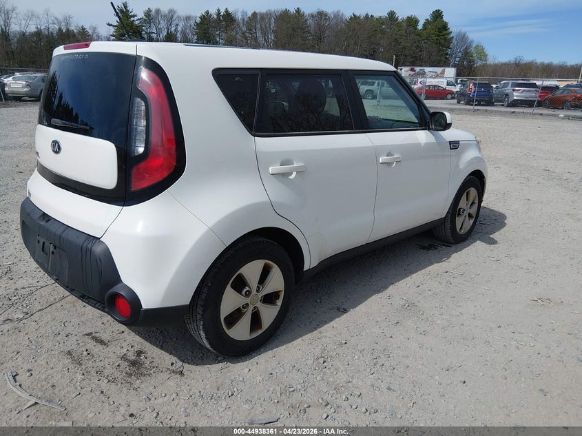 2015 Kia Soul VIN KNDJN2A21F7222385 IAAI salvage auction — NORMAL WEAR, Clear (New York), sold $800 on 2026-07-07 (photo 4)
