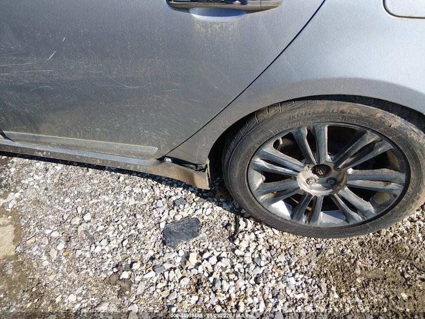 2010 Hyundai Genesis VIN KMHGC4DF3AU094103 IAAI salvage auction — NORMAL WEAR, Clear (Arkansas), sold $400 on 2026-07-30 (photo 6)