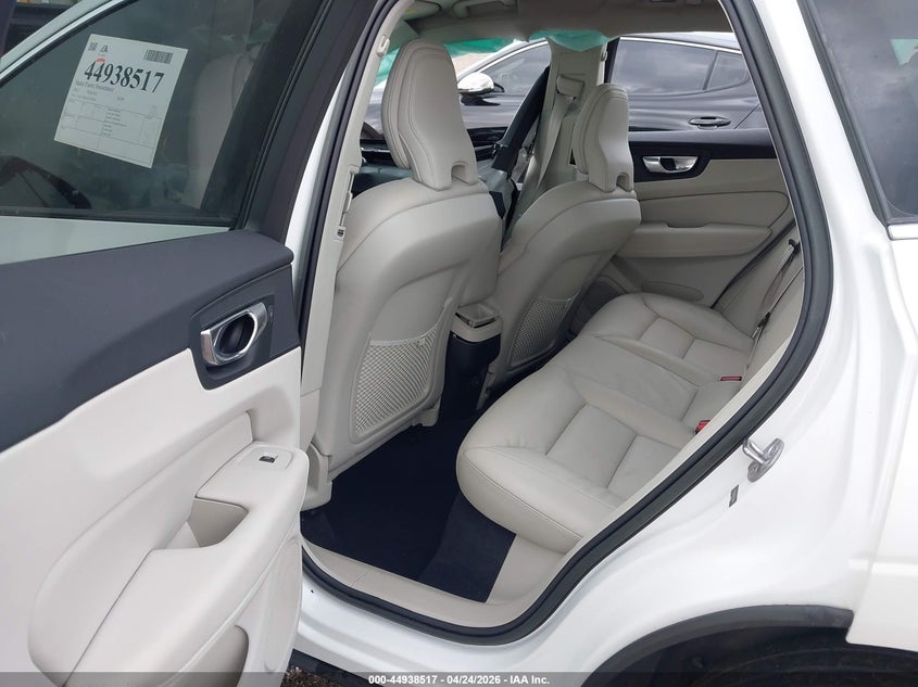 2023 Volvo Xc60 VIN YV4L12RE1P1278184 IAAI salvage auction — SIDE, Salvage (Louisiana), sold $1,650 on 2026-07-22 (photo 8)