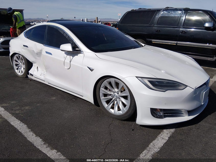 2020 Tesla Model s VIN 5YJSA1E29LF363750 IAAI salvage auction — RIGHT SIDE, Salvage (Nevada), sold $8,000 on 2026-07-31 (photo 1)