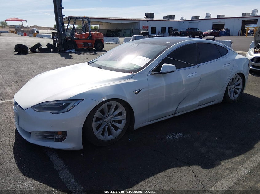 2020 Tesla Model s VIN 5YJSA1E29LF363750 IAAI salvage auction — RIGHT SIDE, Salvage (Nevada), sold $8,000 on 2026-07-31 (photo 2)