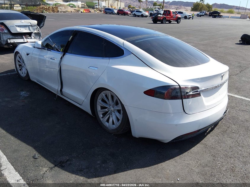 2020 Tesla Model s VIN 5YJSA1E29LF363750 IAAI salvage auction — RIGHT SIDE, Salvage (Nevada), sold $8,000 on 2026-07-31 (photo 3)