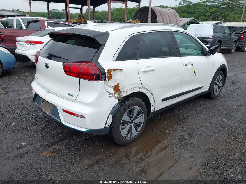 2018 Kia Niro VIN KNDCM3LD7J5211010 IAAI salvage auction — REAR END, Salvage (Hawaii), sold $1,050 on 2026-07-21 (photo 4)