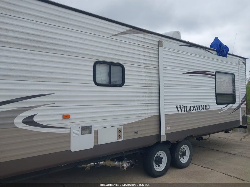 2014 Wildwood Other VIN 4X4TWDN23FM054269 IAAI salvage auction — STORM DAMAGE, Salvage (Mississippi), sold $25 on 2026-07-29 (photo 6)