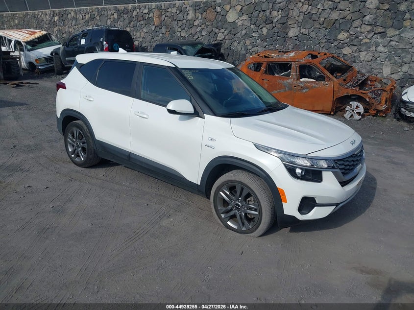2022 Kia Seltos VIN KNDEPCAA2N7335026 IAAI salvage auction — LEFT SIDE, Salvage (Hawaii), sold $2,225 on 2026-07-28 (photo 1)